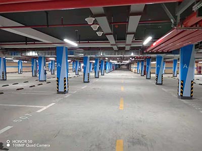 停車場(chǎng)車位標(biāo)準(zhǔn)尺寸及規(guī)定，小區(qū)車庫(kù)車位劃線標(biāo)準(zhǔn)尺寸是多少？